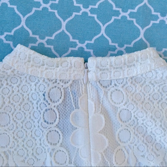 ✨HP!✨ CeCe Pleat Chiffon & Lace Popover Dress - Picture 7 of 8